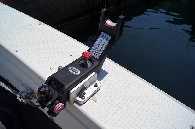 ロッドキーパーは各釣り座に設置できます。